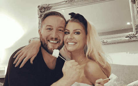 Mrs Hinch confirms pregnancy with baby #2 – and shares sweet bump snap with her fans