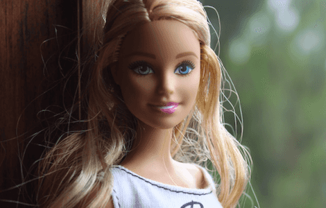 We love this mum’s very simple hack for fixing tangled Barbie hair