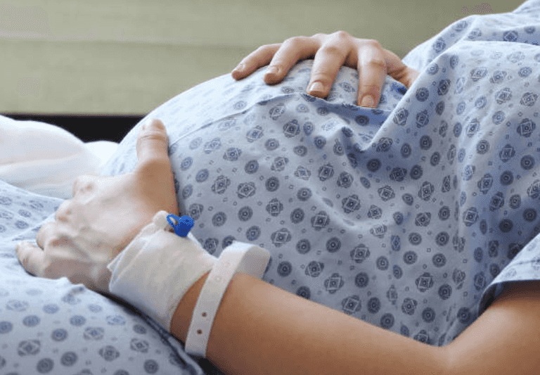 Pregnant women to be offered faster access to vaccine under new recommendation Pregnant women to be offered faster access to vaccine under new recommendation