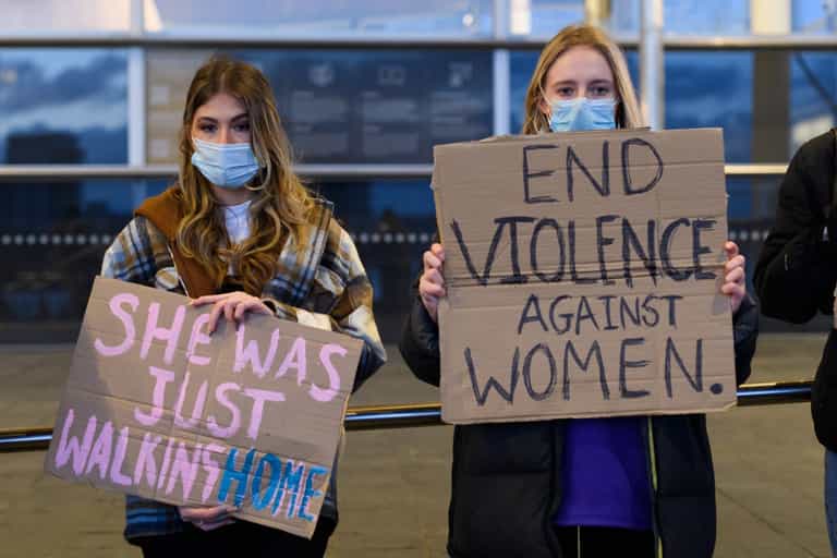 Police breached “fundamental rights” at Sarah Everard vigil, inquiry finds Police breached “fundamental rights” at Sarah Everard vigil, inquiry finds