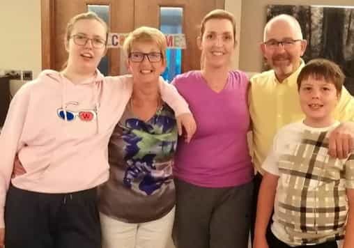 Vicky Phelan is finally home after 6 months away from her kids