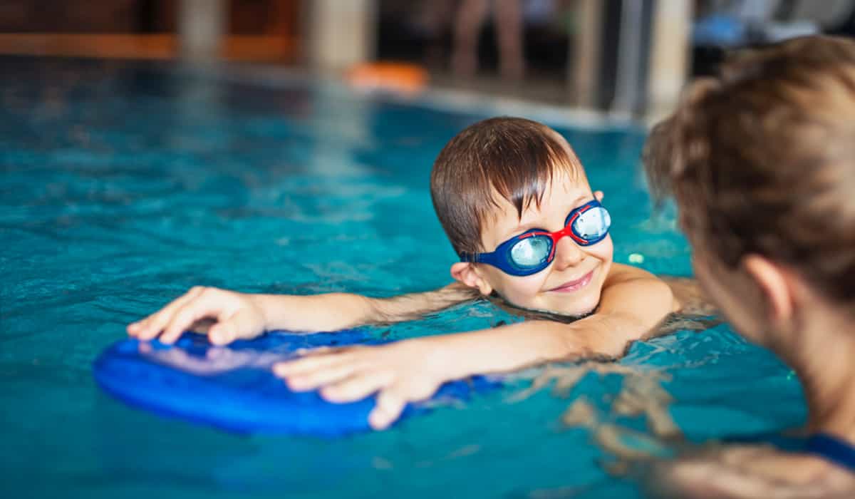 This airline safety tip works to keep kids safe in any situation