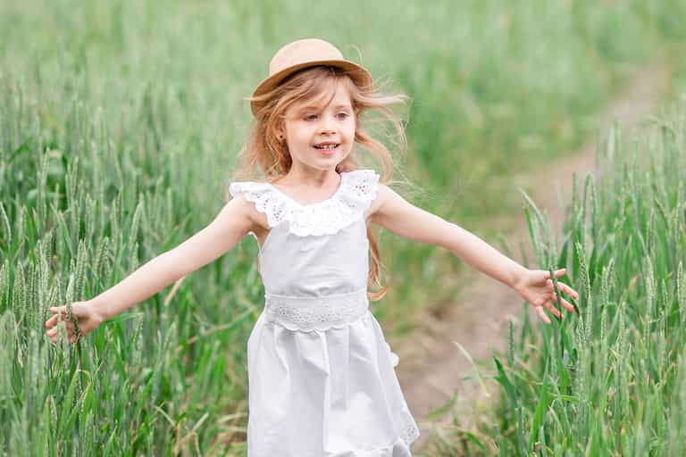 “Leave immediately”: Bride made 9-year-old girl leave wedding because she was wearing white