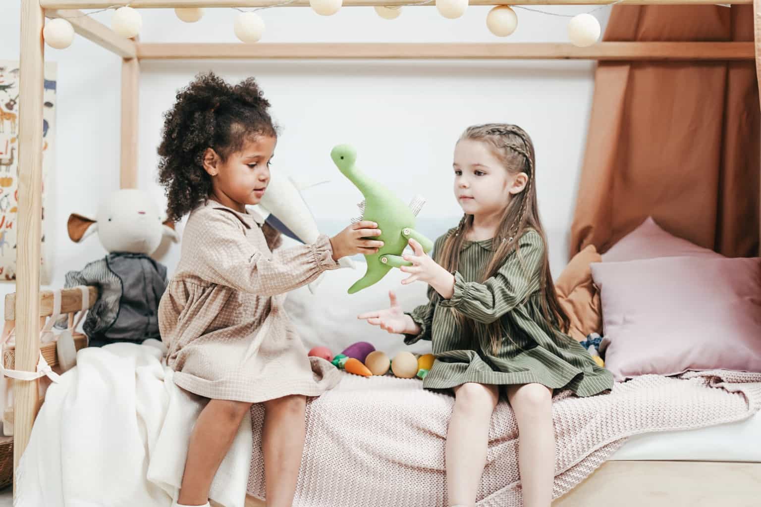 This psychotherapist says we shouldn’t be teaching kids to share