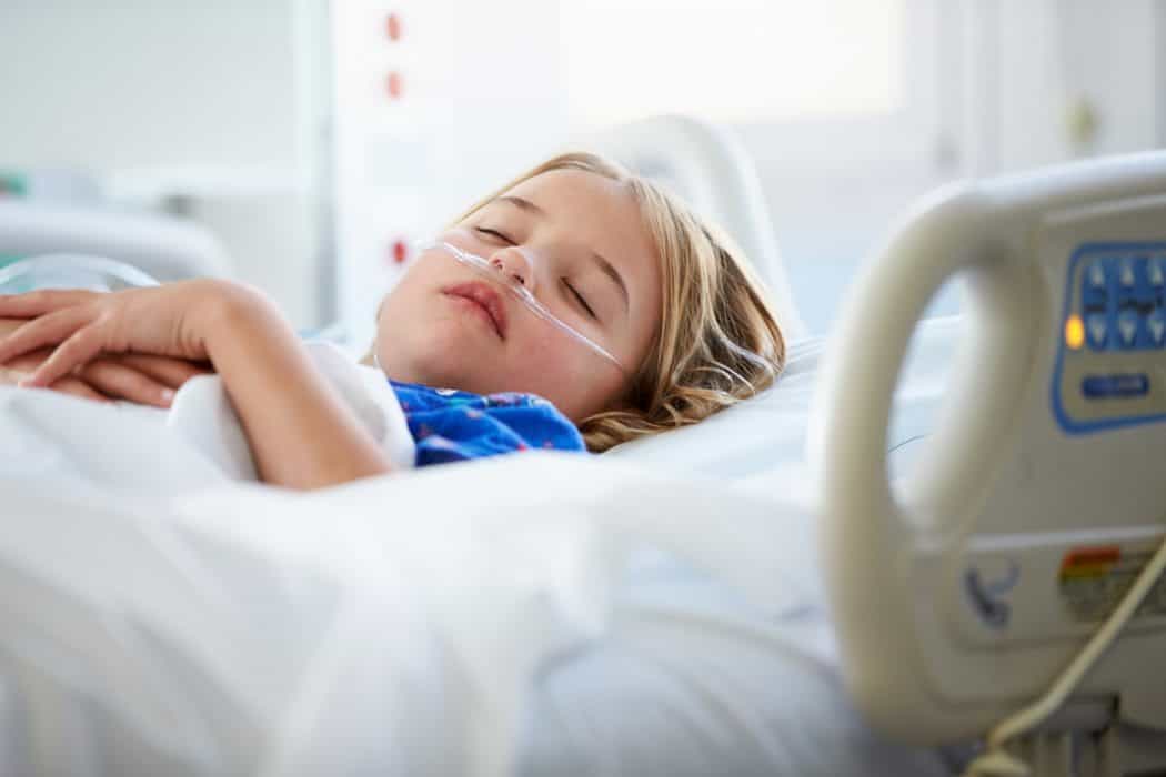 Parents told to hold children in their arms to free up space in the emergency department