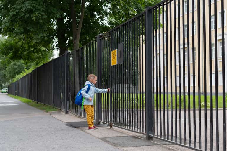 Dublin mum issues warning to parents after man tries to grab her son outside school Dublin mum issues warning to parents after man tries to grab her son outside school