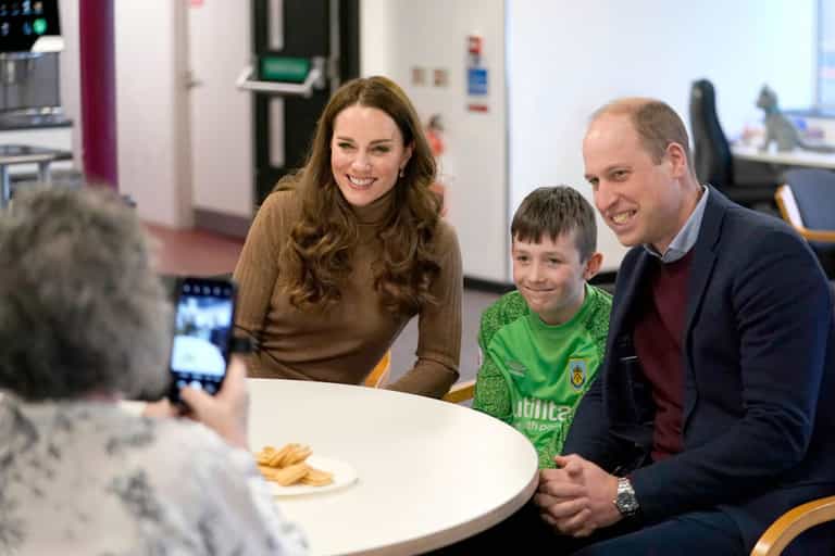 Prince William comforts grieving schoolboy who lost his mum Prince William comforts grieving schoolboy who lost his mum