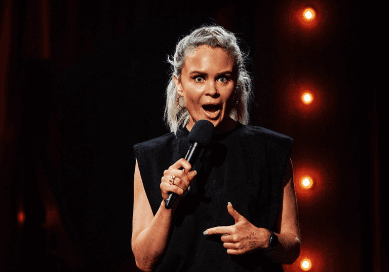 Joanne McNally recounts “horrible” anxious turn during recent performance