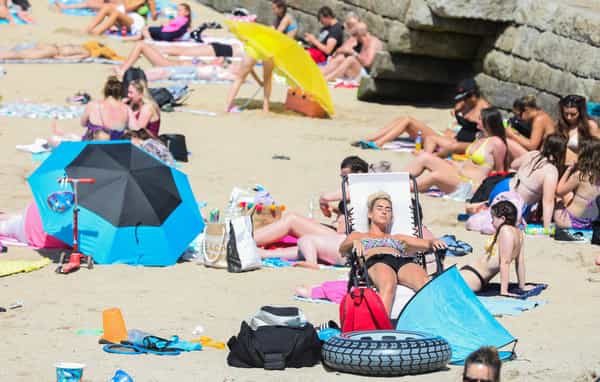 Mini heatwave will last into the weekend, Met Éireann says