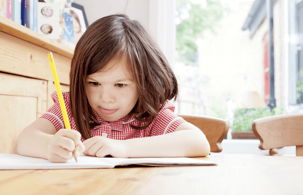 “Absolutely no benefit” to homework in primary school says leading child psychotherapist