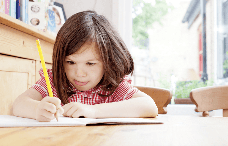 “Absolutely no benefit” to homework in primary school says leading child psychotherapist