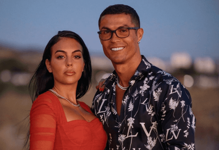 Ronaldo shares first photo of his newborn daughter