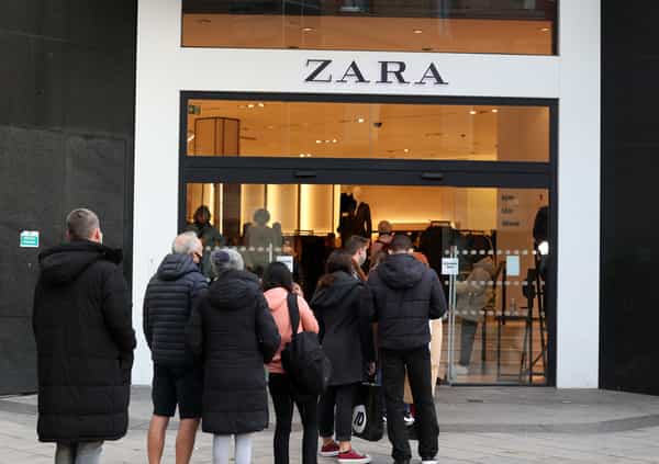 You will now have to pay to return your clothes to Zara You will now have to pay to return your clothes to Zara