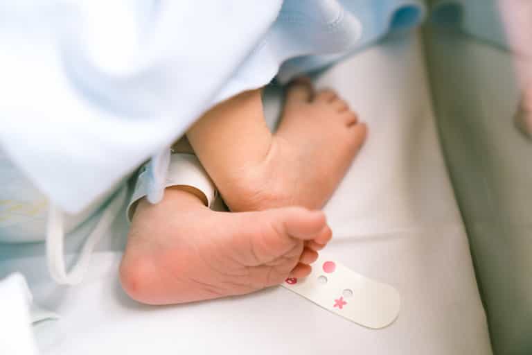 Mum issues warning after almost losing her newborn to a kiss Mum issues warning after almost losing her newborn to a kiss