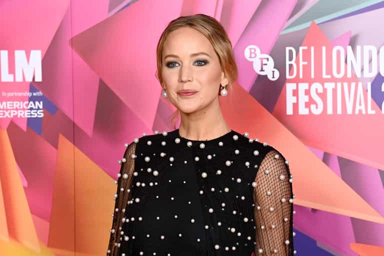 Jennifer Lawrence says she was pressured to lose weight for The Hunger Games Jennifer Lawrence says she was pressured to lose weight for The Hunger Games