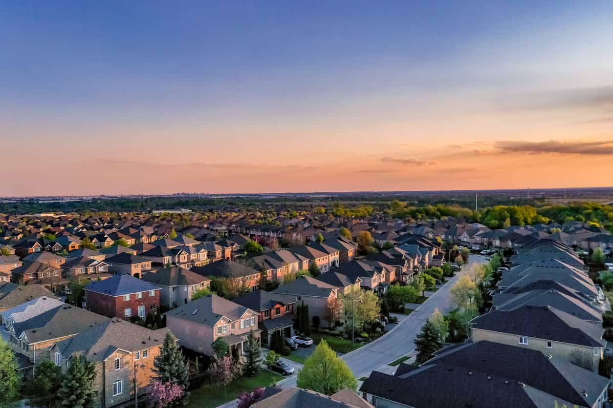 Woman calls for child-free suburbs because she is sick of screaming children