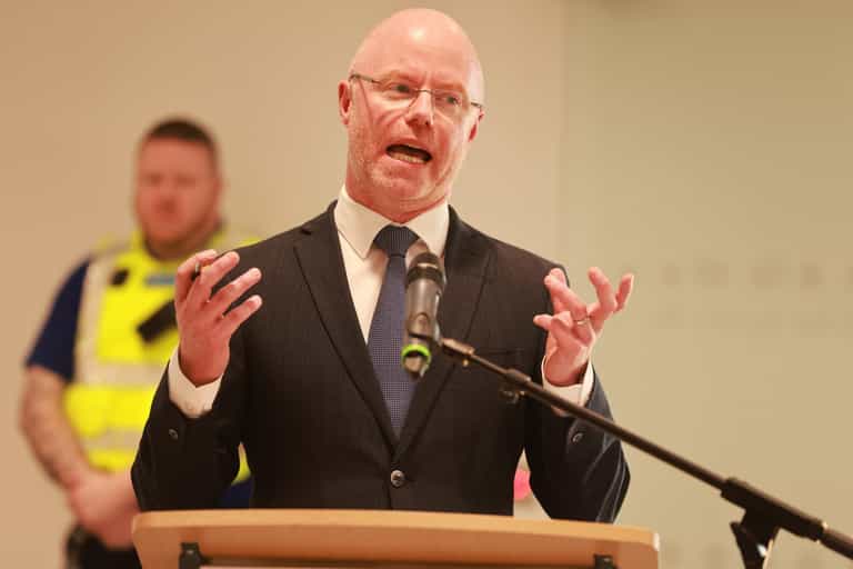 Minister warns of social media causing “profound damage” to teenagers