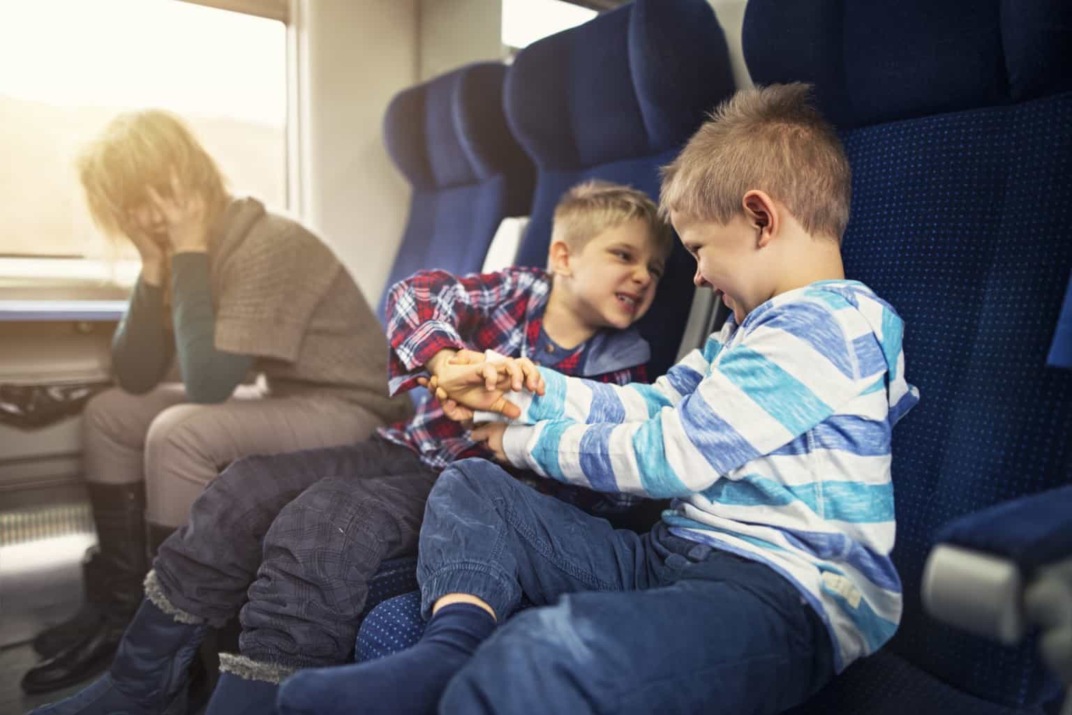 Parenting expert shares top three tips for breaking up your kids fights