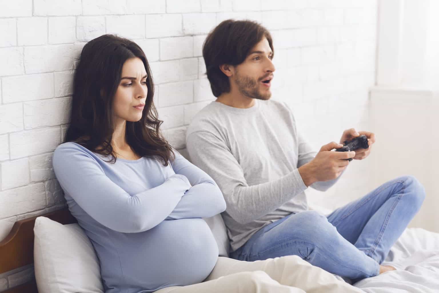 Pregnant woman urged to go on strike after husband’s odd requests