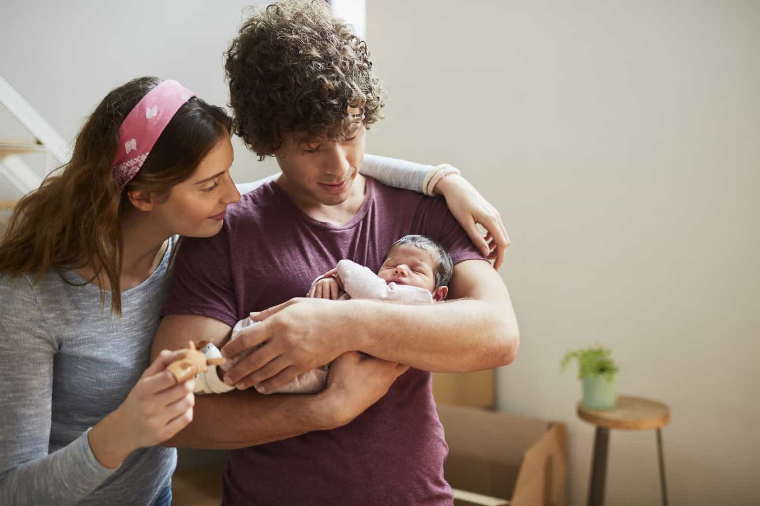 Therapist explains what all couples should know before welcoming a baby