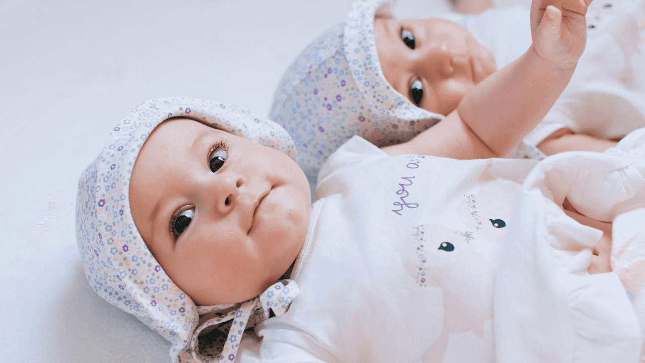 Mum sparks controversy after giving her twins the same name