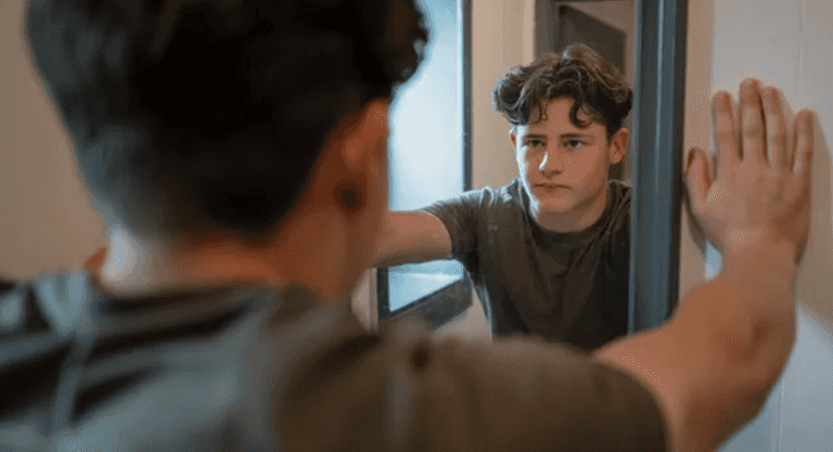 Dad sparks debate for telling son to ‘man up’ after seeing him crying Dad sparks debate for telling son to ‘man up’ after seeing him crying