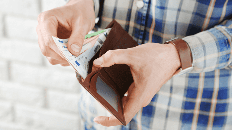 Child Benefit: Recipients to receive early payment due to schedule shake-up Child Benefit: Recipients to receive early payment due to schedule shake-up