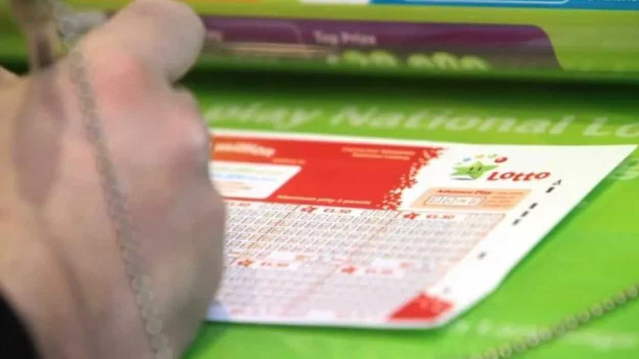 EuroMillions players given urgent warning to claim five-figure prize before deadline