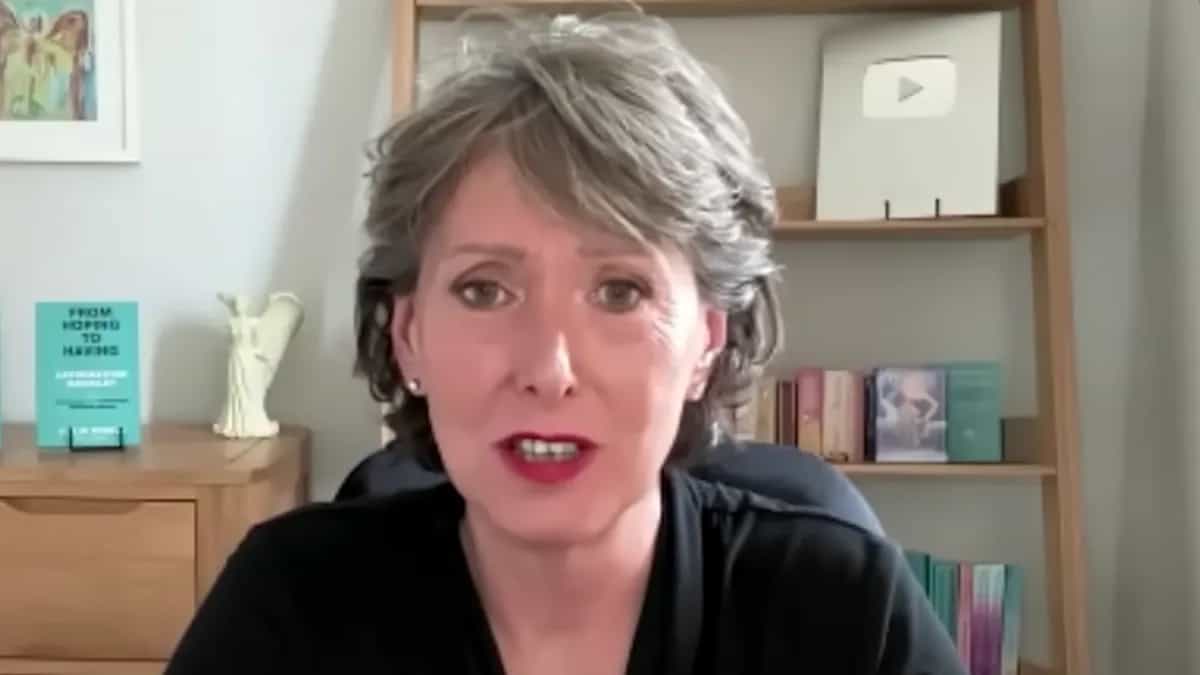 Woman who ‘died for three days’ reveals the terrifying message she saw on the other side