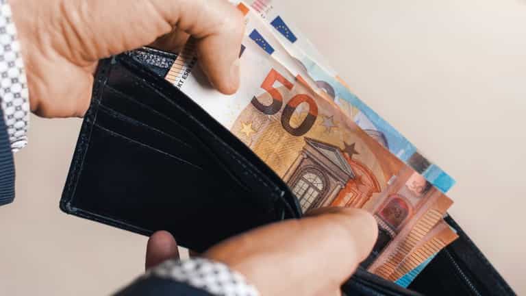 Surprise Christmas social welfare boost as payment comes early next week