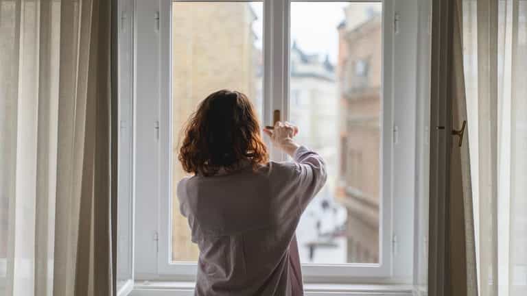 Irish households urged to close windows and doors from 10am to 3pm this month