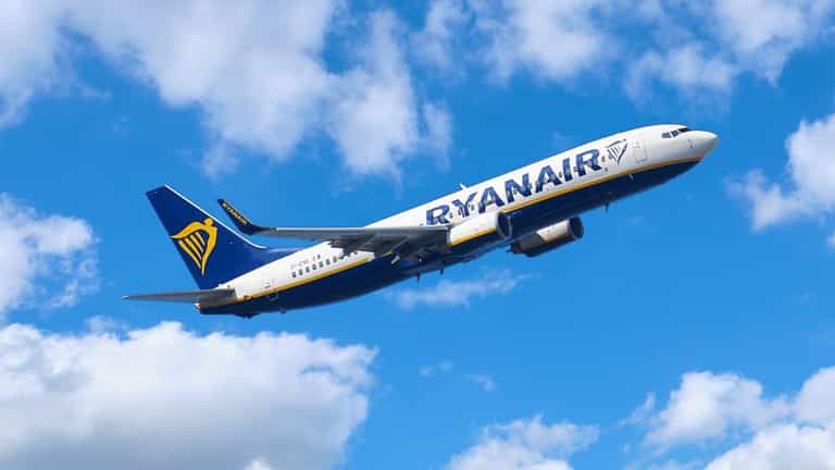 Martin Lewis issues urgent warning to holidaymakers travelling on these airlines