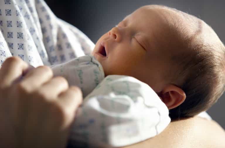 STUDY: Women in labour feel more pain when their partner is present (hint, hint)