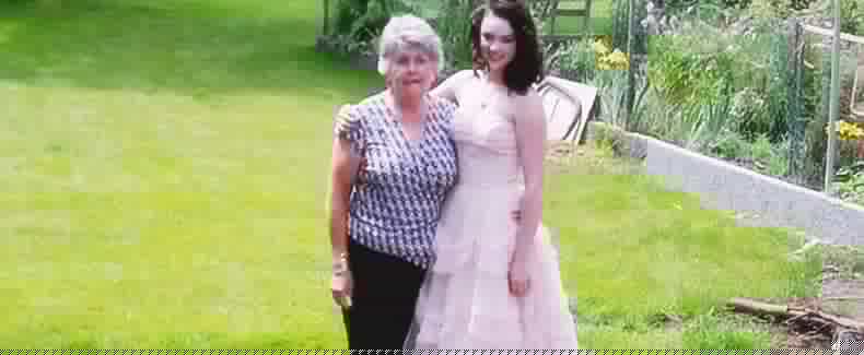 Pass the Tissue: This girl’s Prom dress moved her Granny Dottie to tears