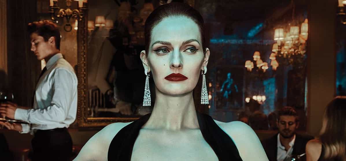 Fitness group ‘Equinox’ defends their image of a glamorous breastfeeding mother