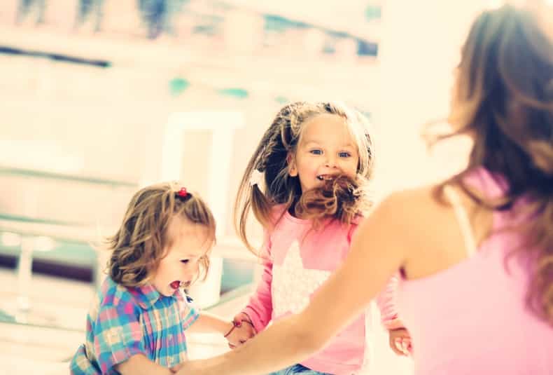 Three totally fun free things to do with your small kids at home