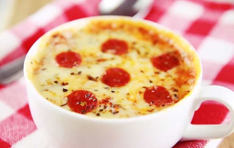 Microwave Mug Pizza Is A Thing. Here’s How to Make It…