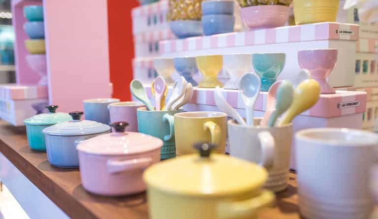 Le Creuset’s new sorbet collection is a pastel DREAM Le Creuset’s new sorbet collection is a pastel DREAM