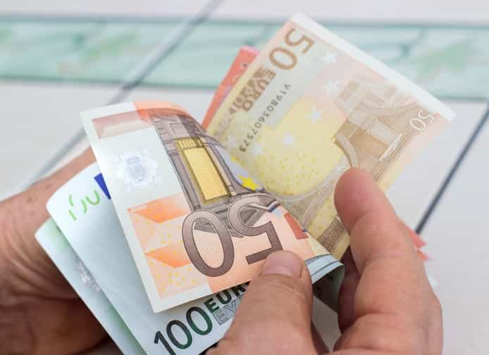 This is apparently how much money every Irish person is owed by family and friends