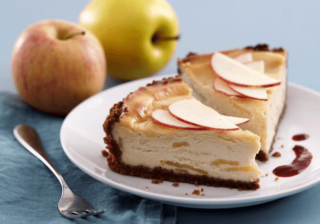 This super sweet apple cheesecake is utterly delicious and it’s SO easy to make This super sweet apple cheesecake is utterly delicious and it’s SO easy to make