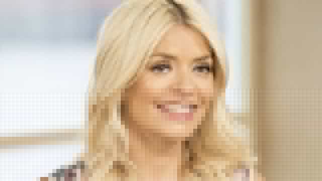 Holly Willoughby just wore a gorge €16 top from Mango, and it comes in FIVE colours