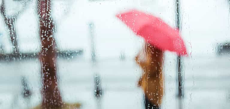 Localised flooding and strong winds expected this weekend as temperatures plunge