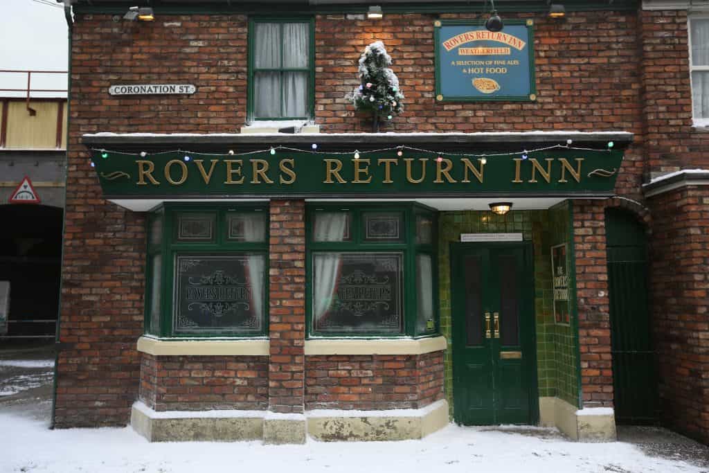 Corrie spark rumours of Christmas disaster as they film holiday scenes