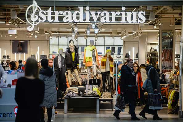 Stradivarius have released €20 dupe of that viral Zara dress (and it comes in two colours)