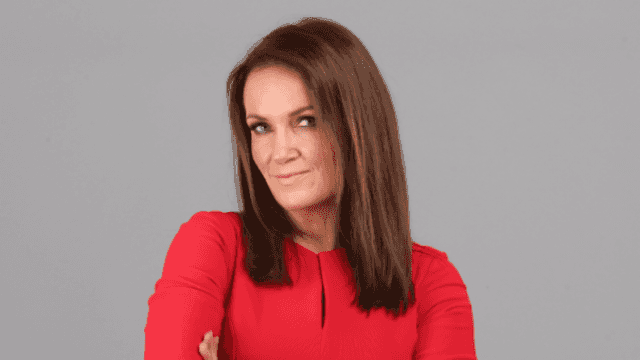 Radio presenter Ciara Kelly tells listeners she has coronavirus and describes her symptoms
