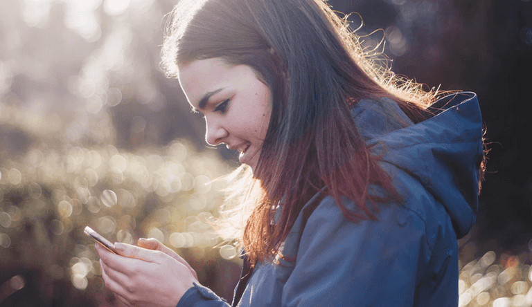 A 10-year study just proved a dangerous link between teens and social media