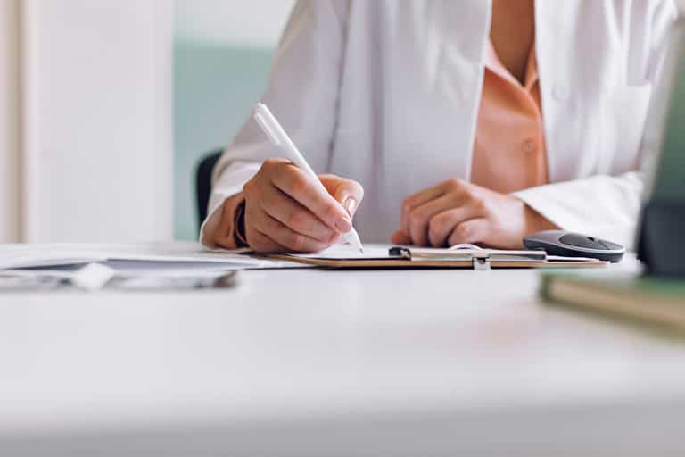Study reveals women are more likely to suffer from chronic pain than men Study reveals women are more likely to suffer from chronic pain than men