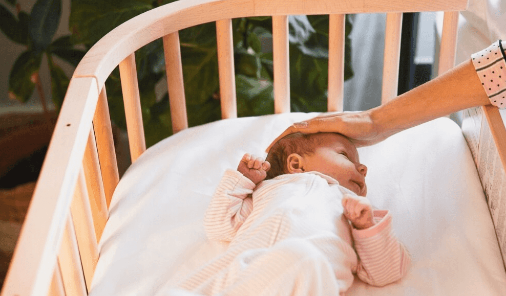 3 easy ways to ‘Christmas proof’ your baby’s sleep routine