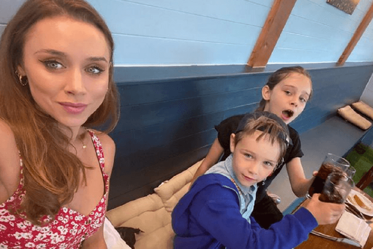 Una Healy’s children will spend Christmas with their dad in America Una Healy’s children will spend Christmas with their dad in America