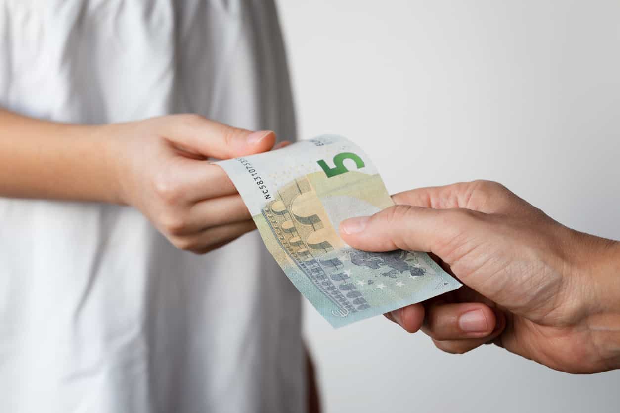 How much pocket money should Irish children get nowadays?